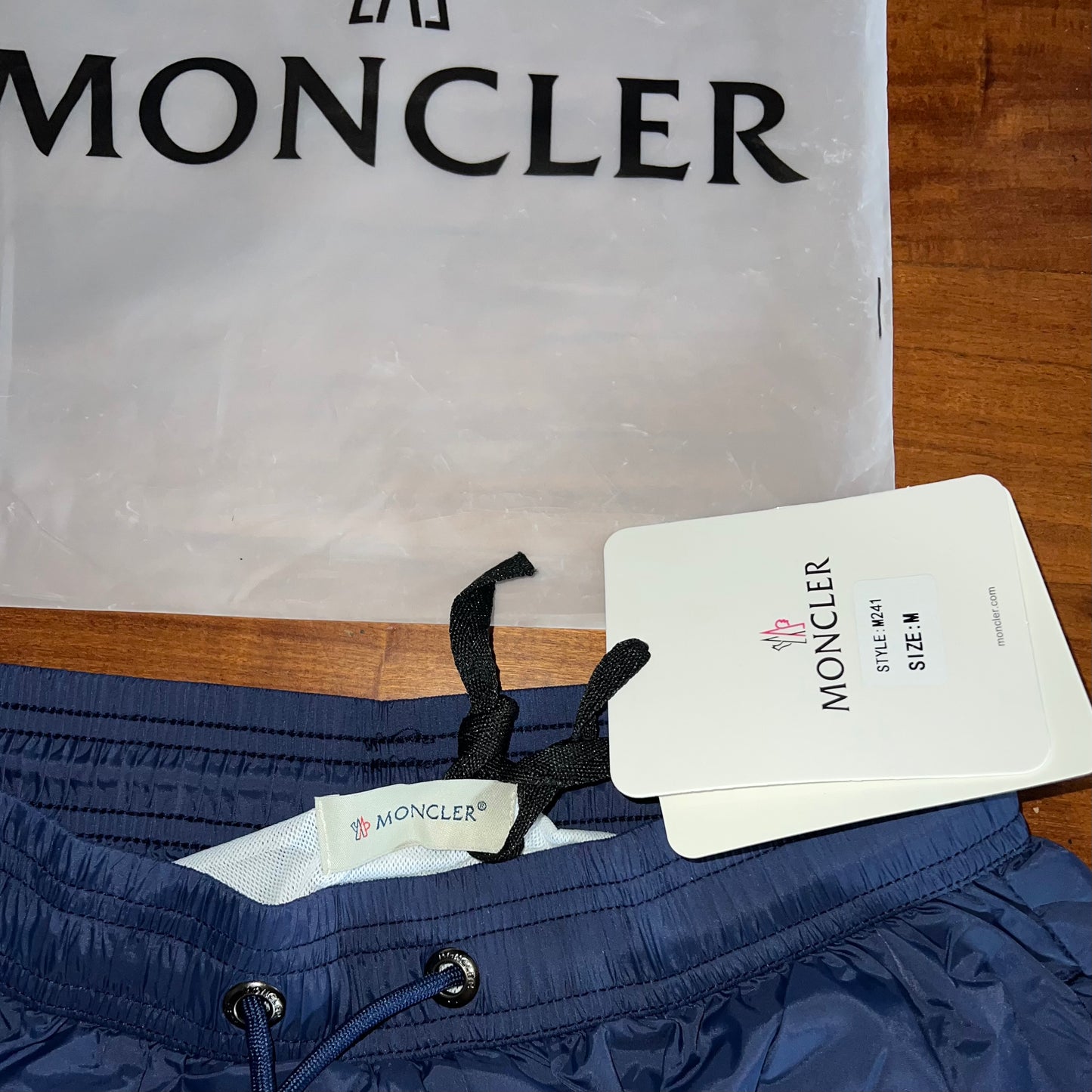 COSTUME MONCLER