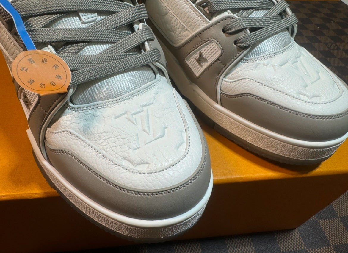LV TRAINER
