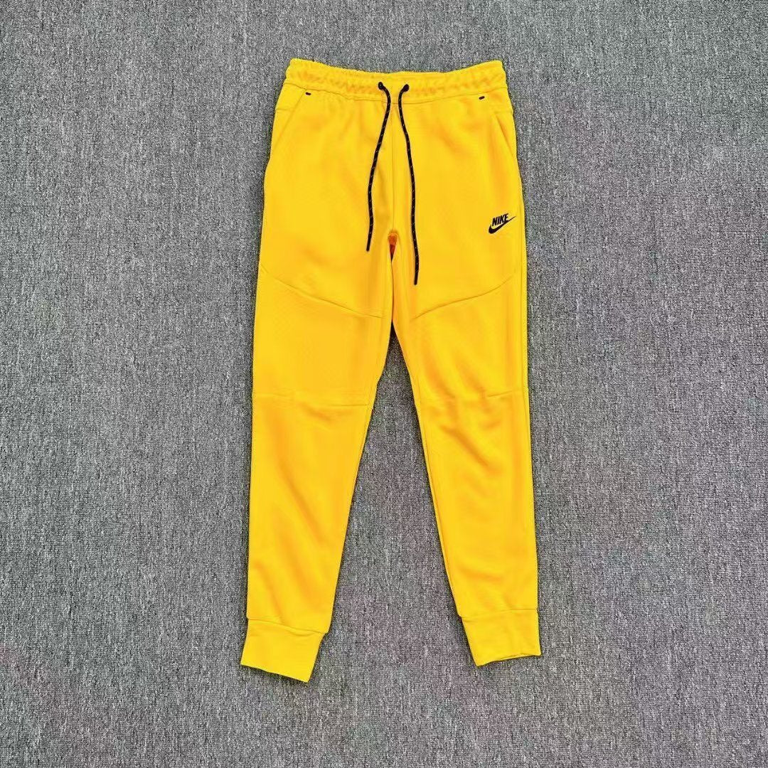 TUTA NIKE TECH FLEECE