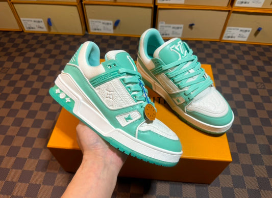 LV TRAINER