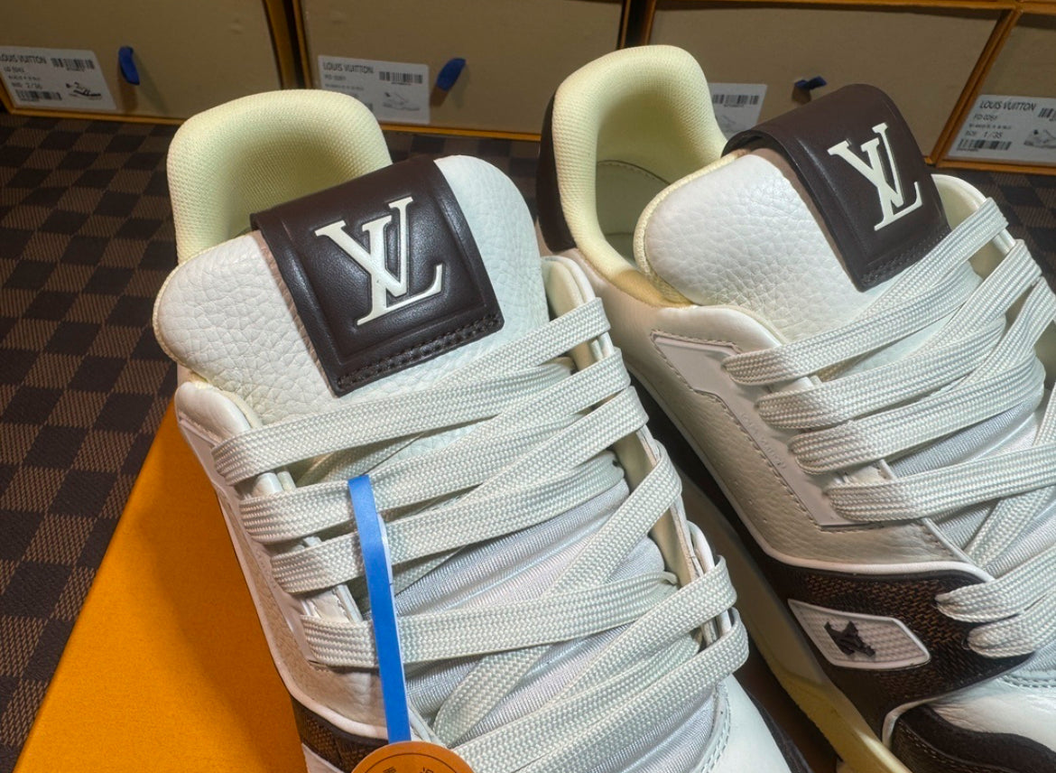 LV TRAINER
