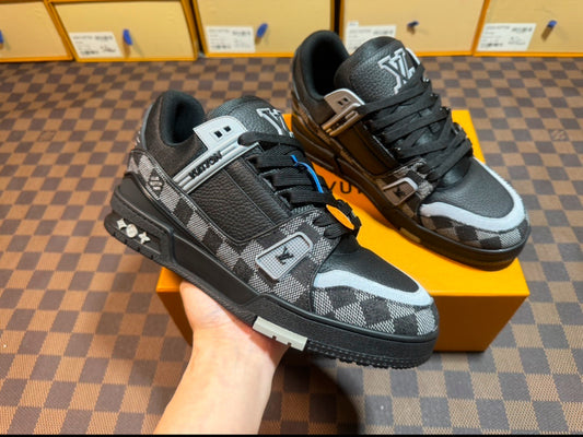 LV TRAINER