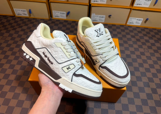 LV TRAINER