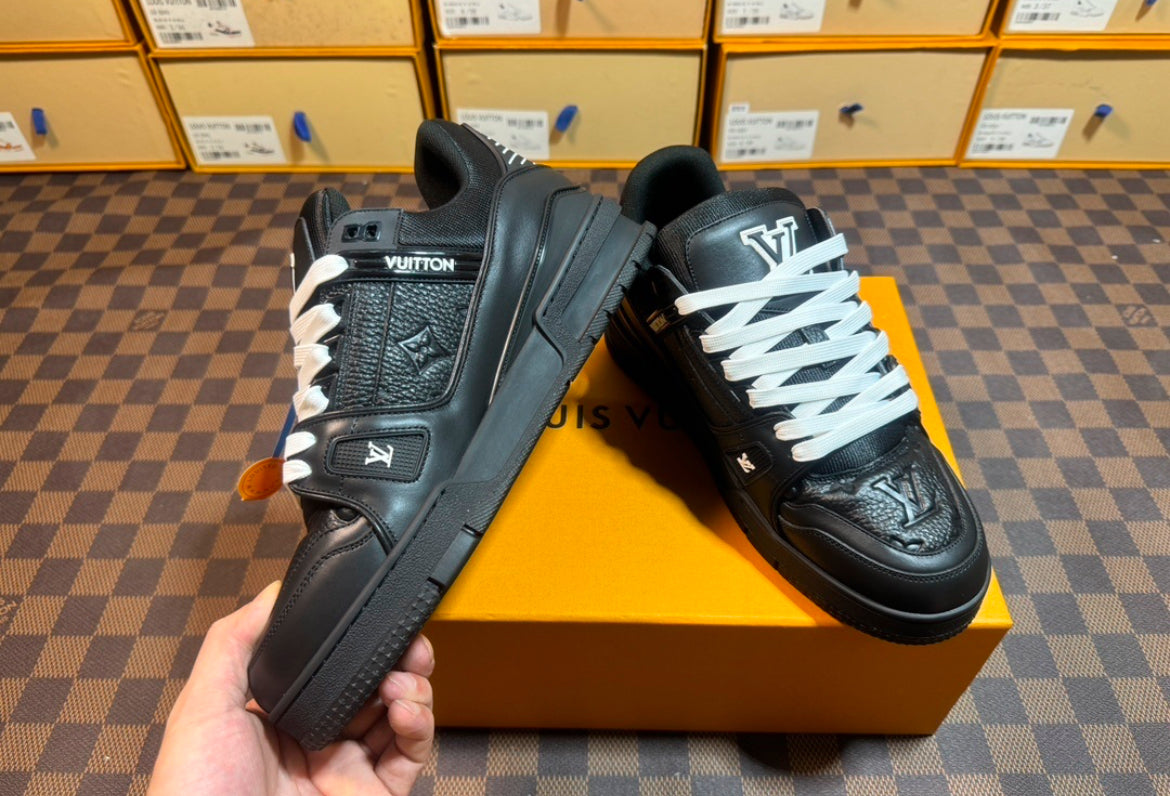 LV TRAINER