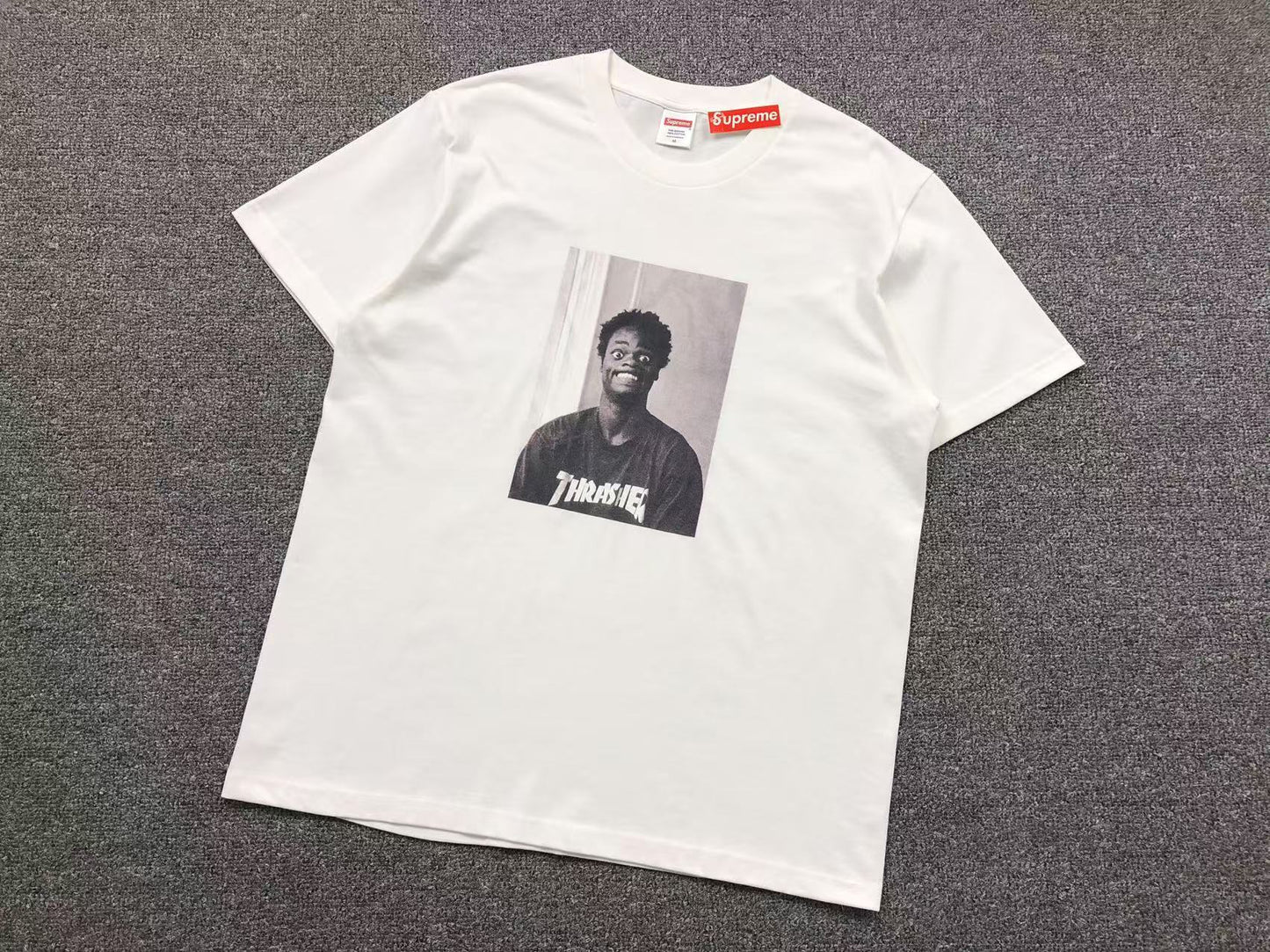 T-SHIRT SUPREME