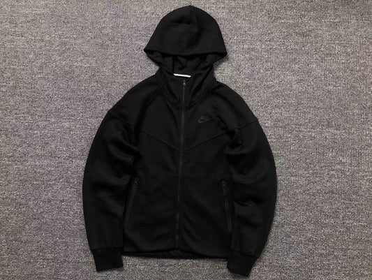 NIKE TECH FLEECE