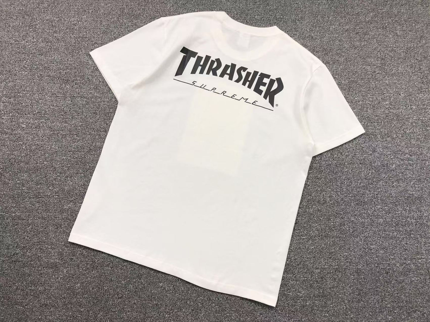 T-SHIRT SUPREME