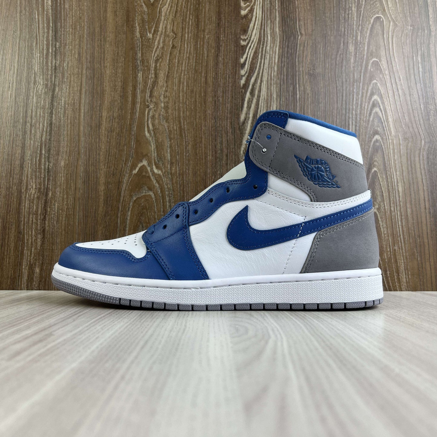 JORDAN 1