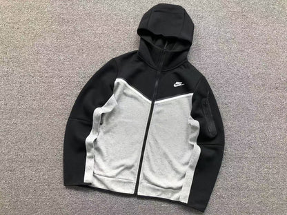 TUTA NIKE TECH FLEECE