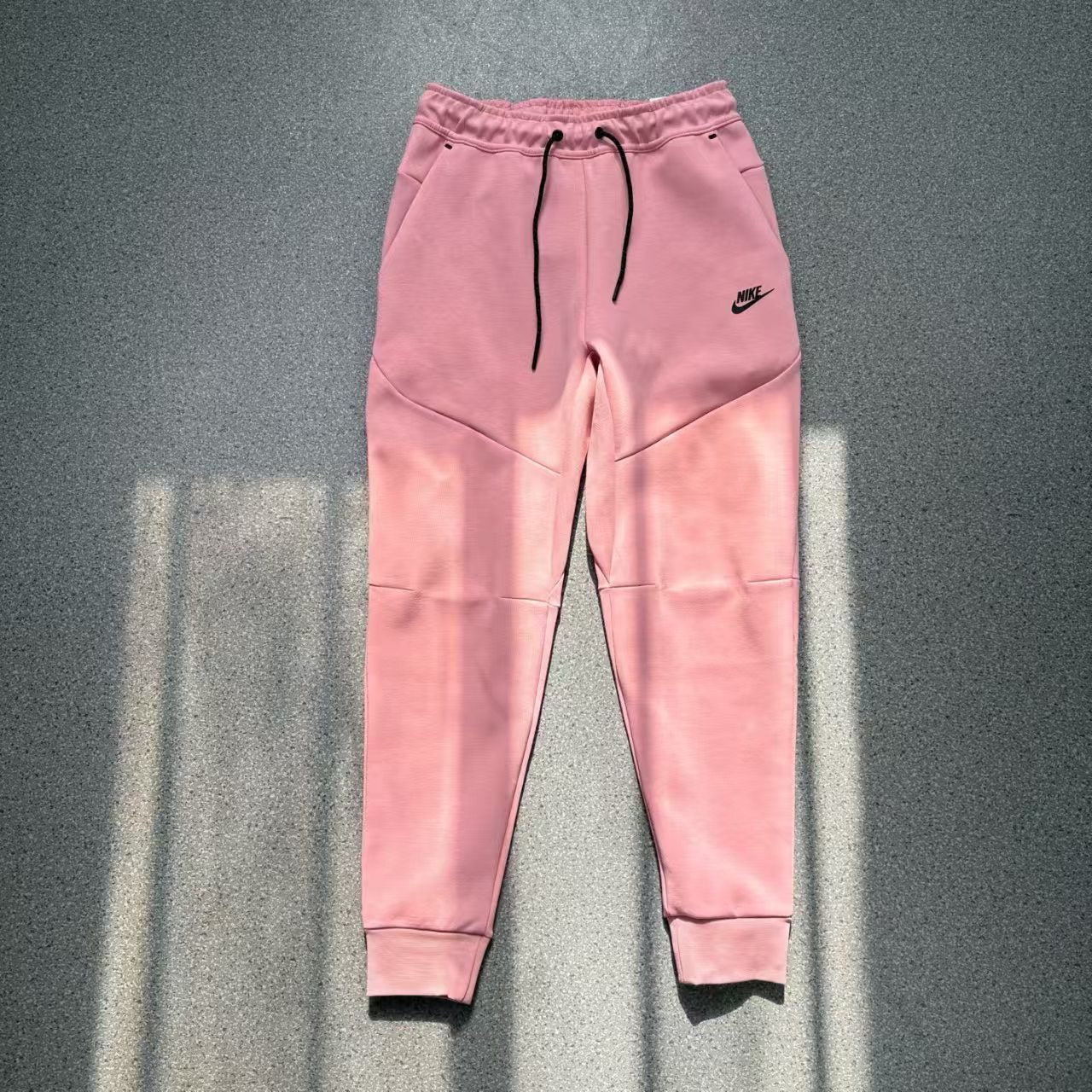 TUTA NIKE TECH FLEECE