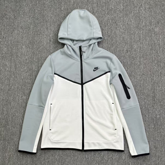 TUTA NIKE TECH FLEECE