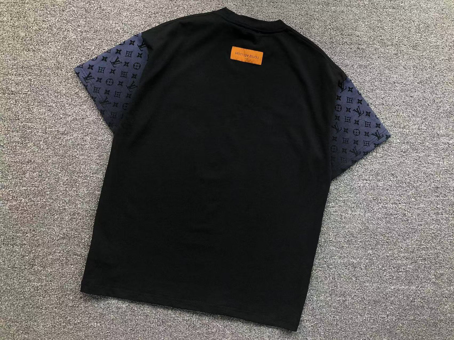 T-SHIRT LV
