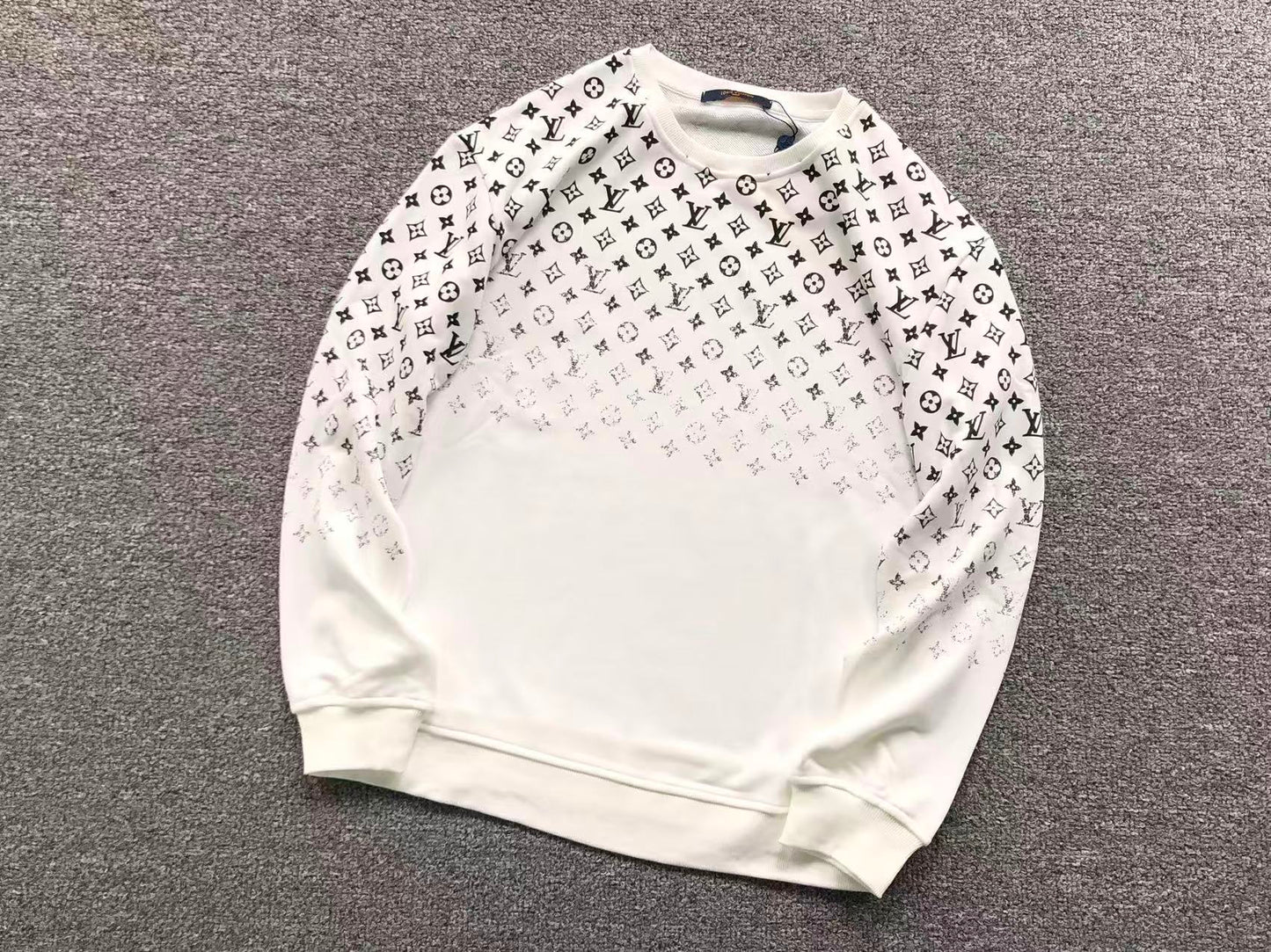 FELPA LV CREWNECK