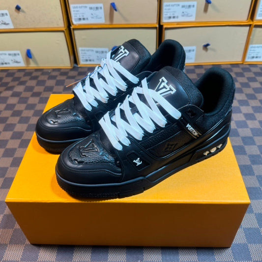 LV TRAINER