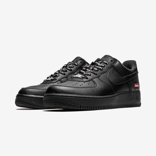 NIKE AIR FORCE 1 x SUPREME