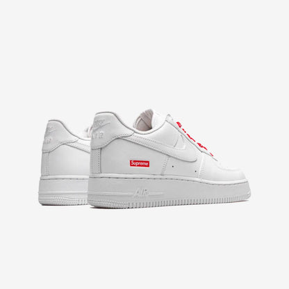 NIKE AIR FORCE 1 x SUPREME