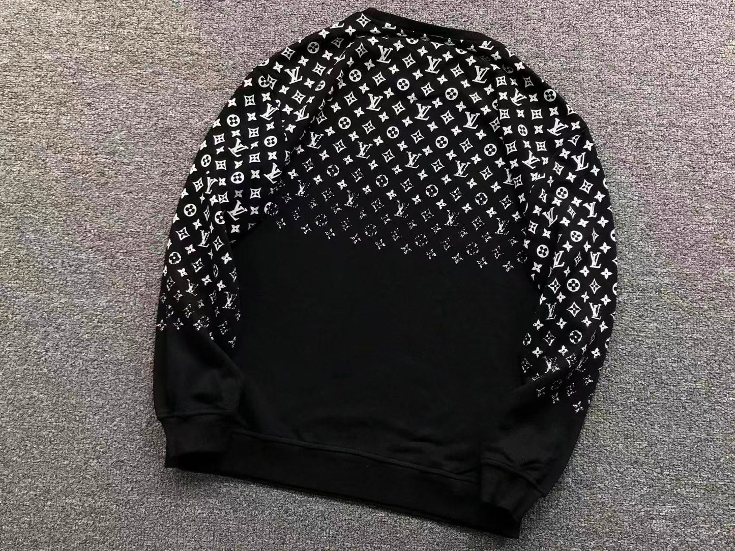 FELPA LV CREWNECK