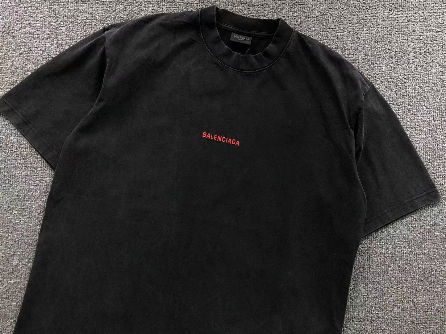 T-SHIRT BALENCIAGA