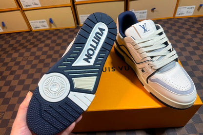LV TRAINER