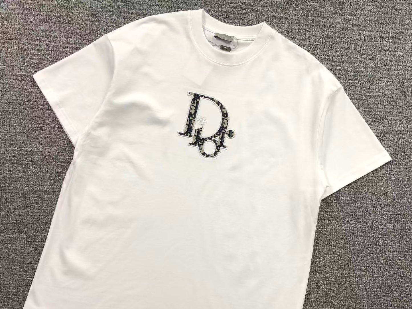 T-SHIRT DIOR