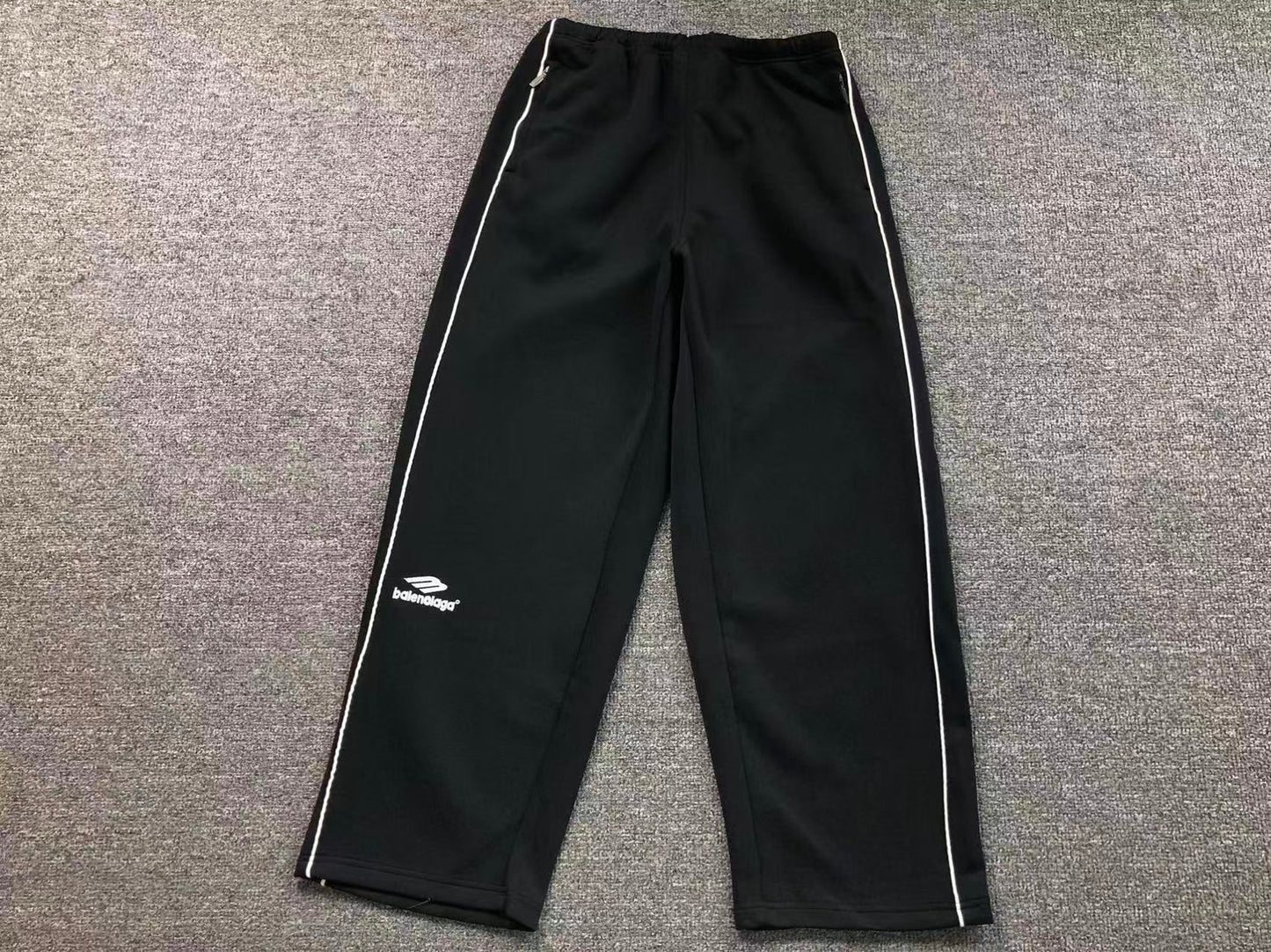 TUTA BALENCIAGA FELPA E PANTALONI