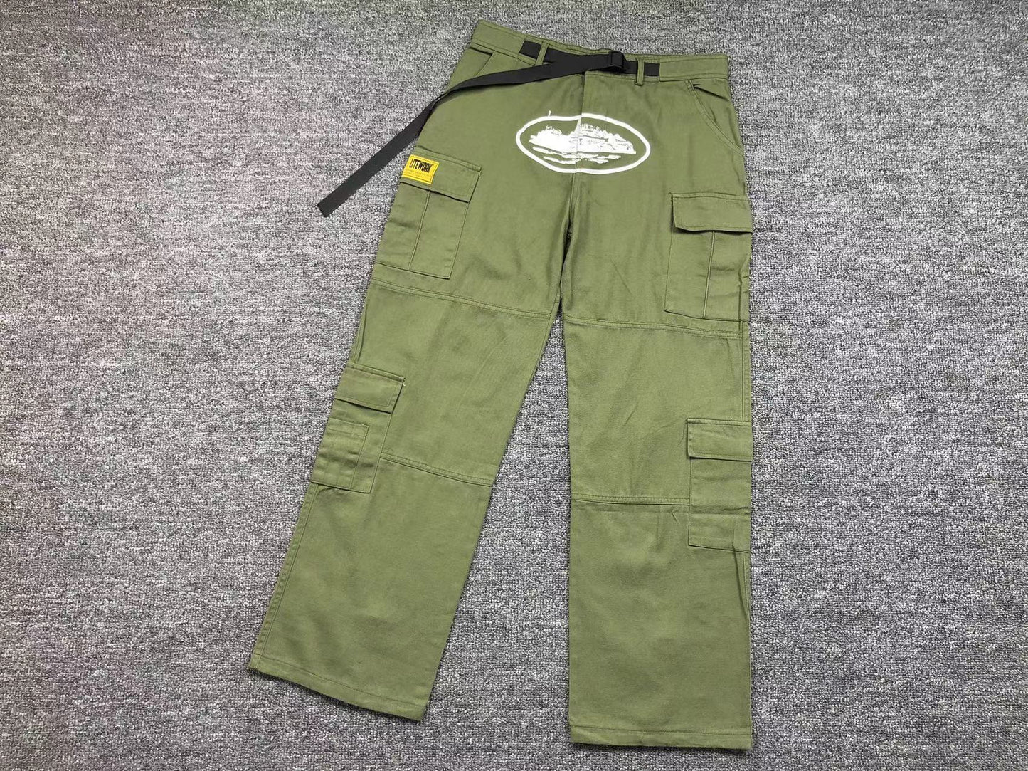 PANTALONI CORTEIZ