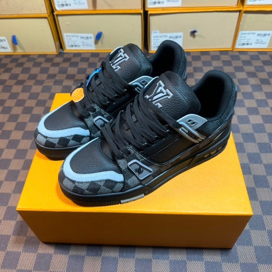 LV TRAINER
