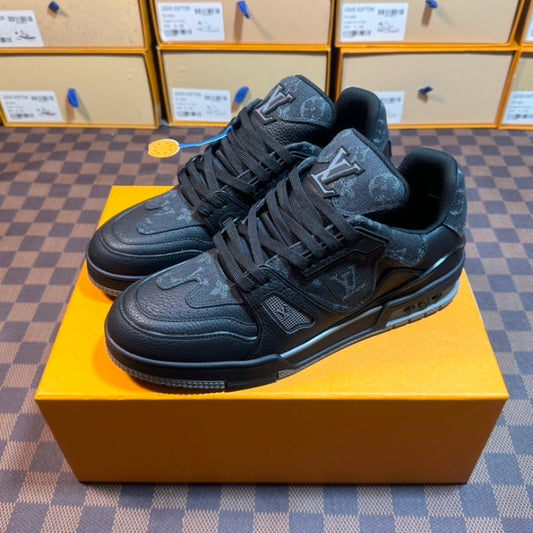 LV TRAINER