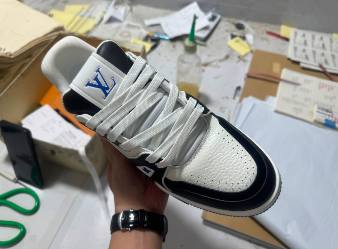 LV TRAINER