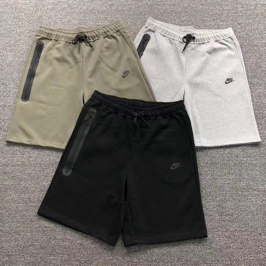 PANTALONCINI NIKE TECH FLEECE