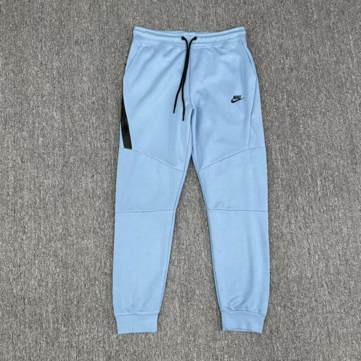 TUTA NIKE TECH FLEECE