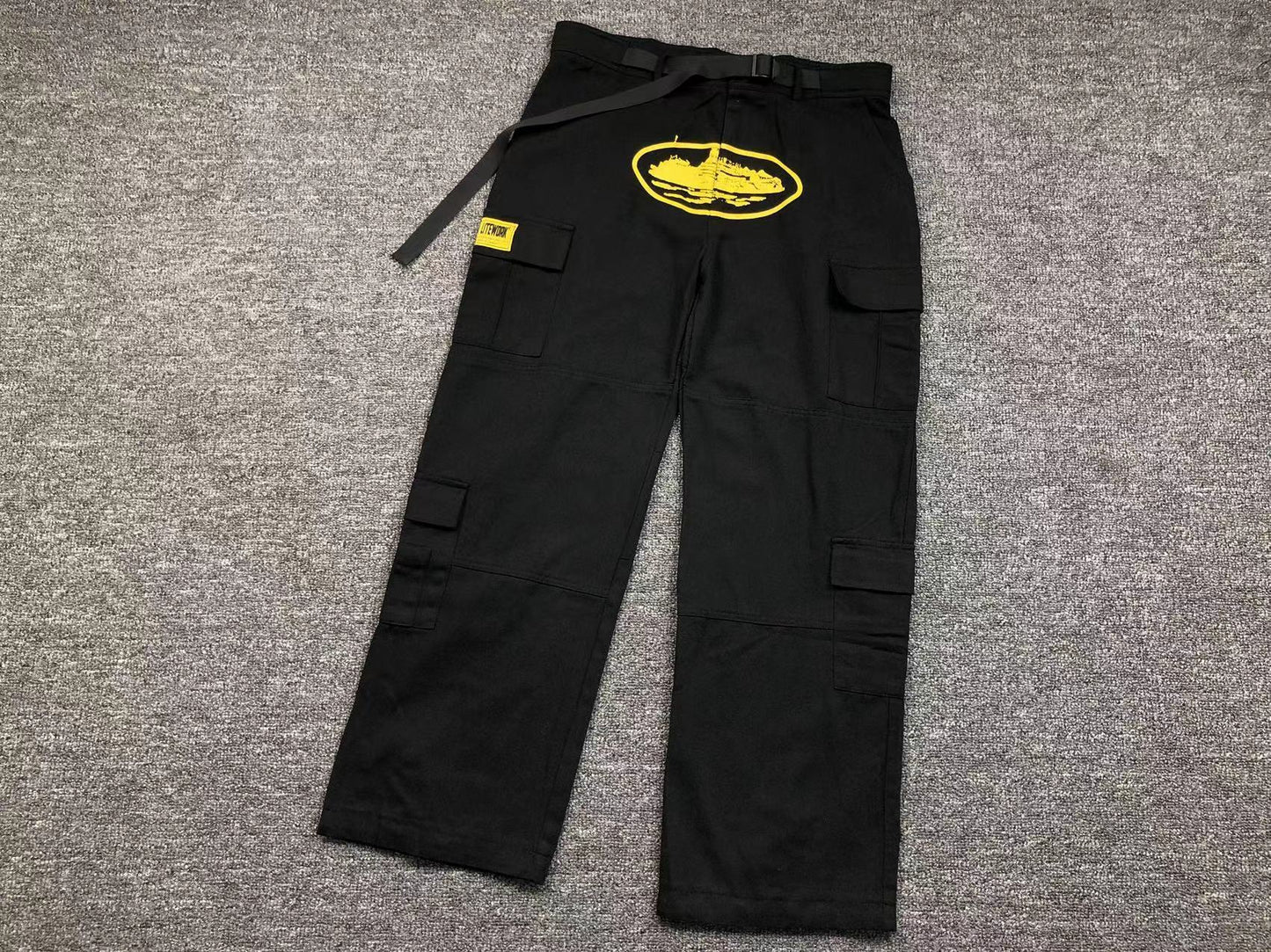 PANTALONI CORTEIZ
