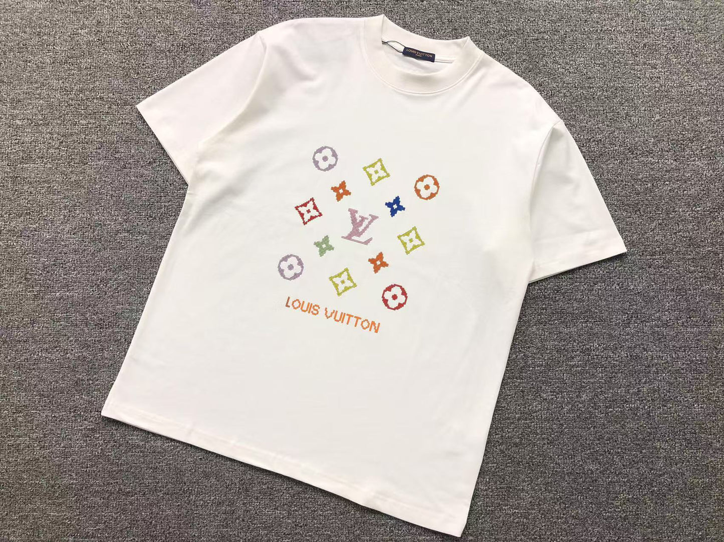 T-SHIRT LV