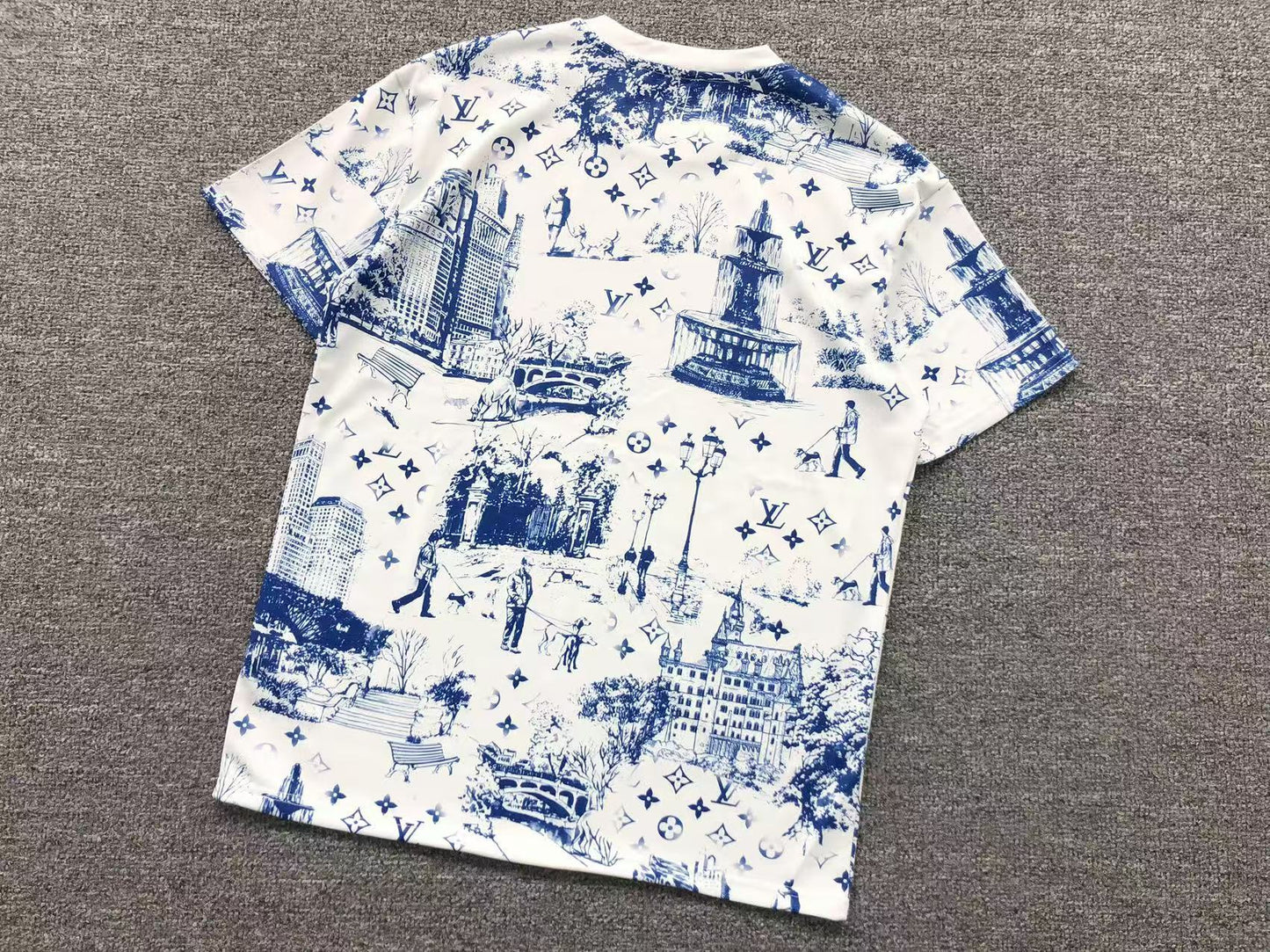T-SHIRT LV