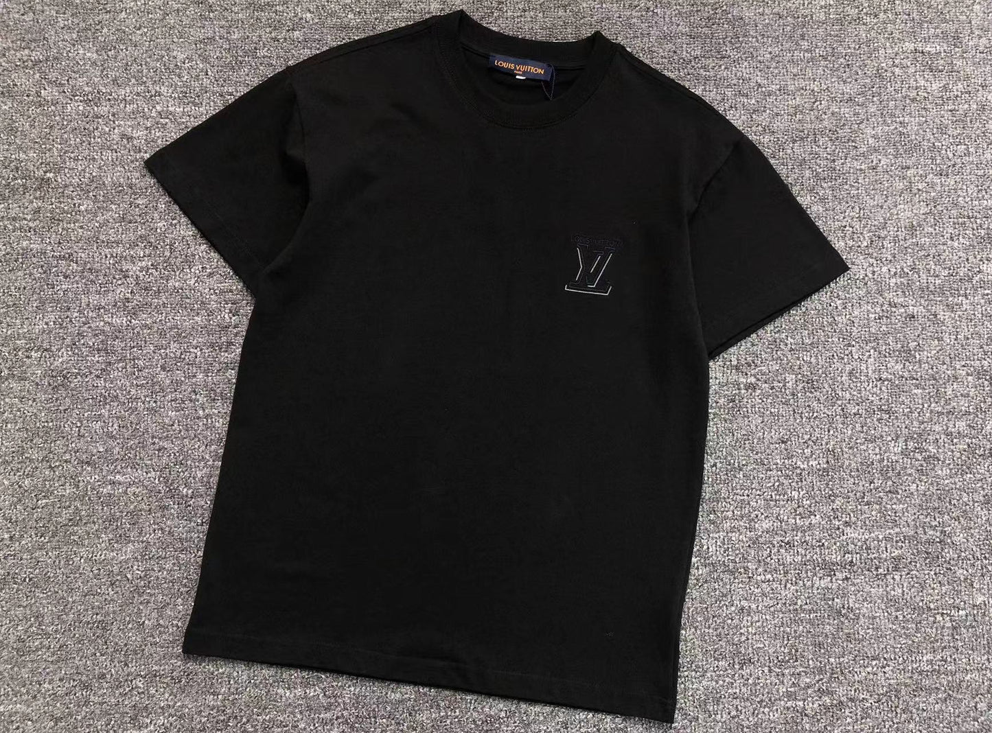T-SHIRT LV