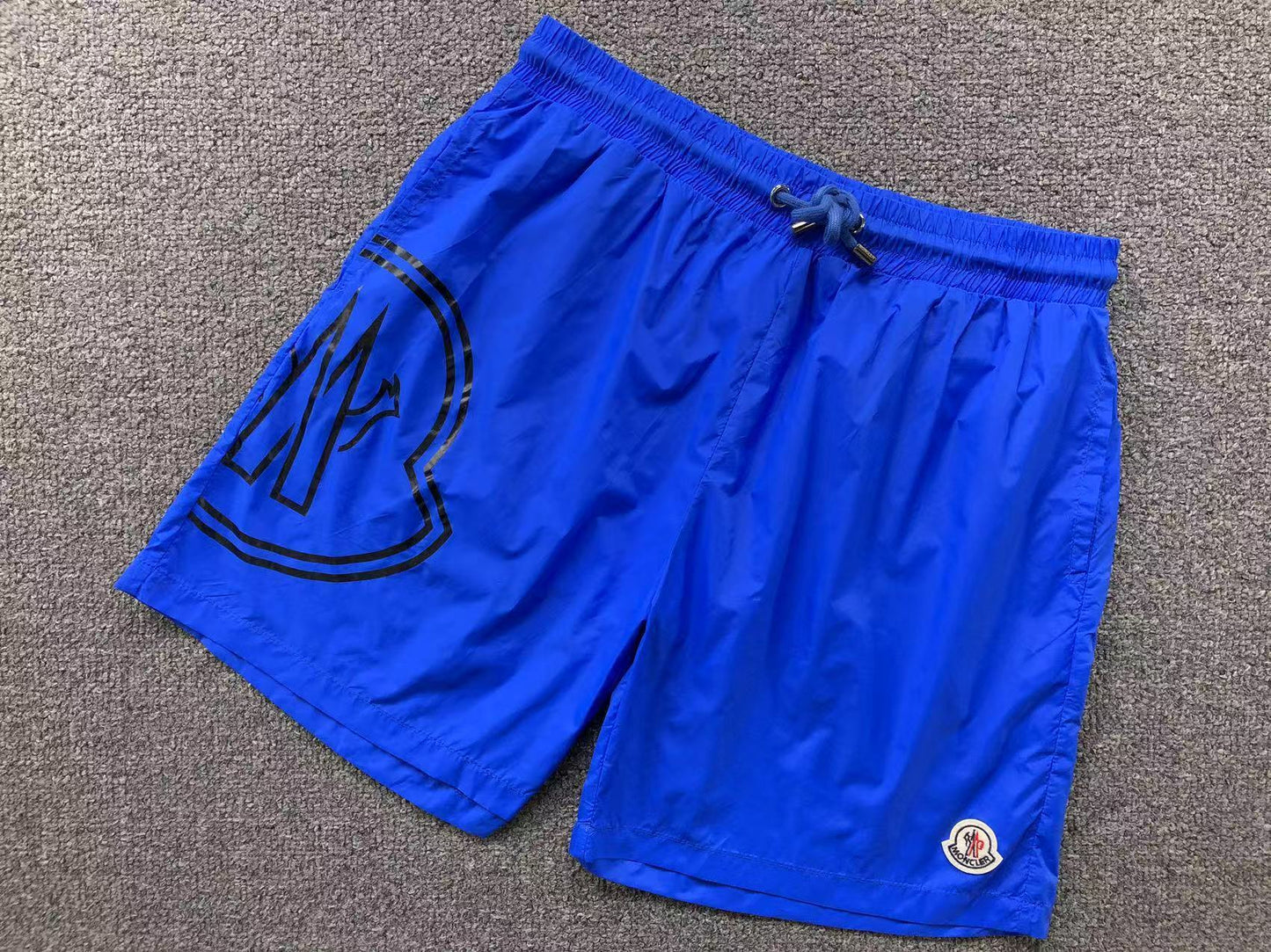 COSTUME MONCLER
