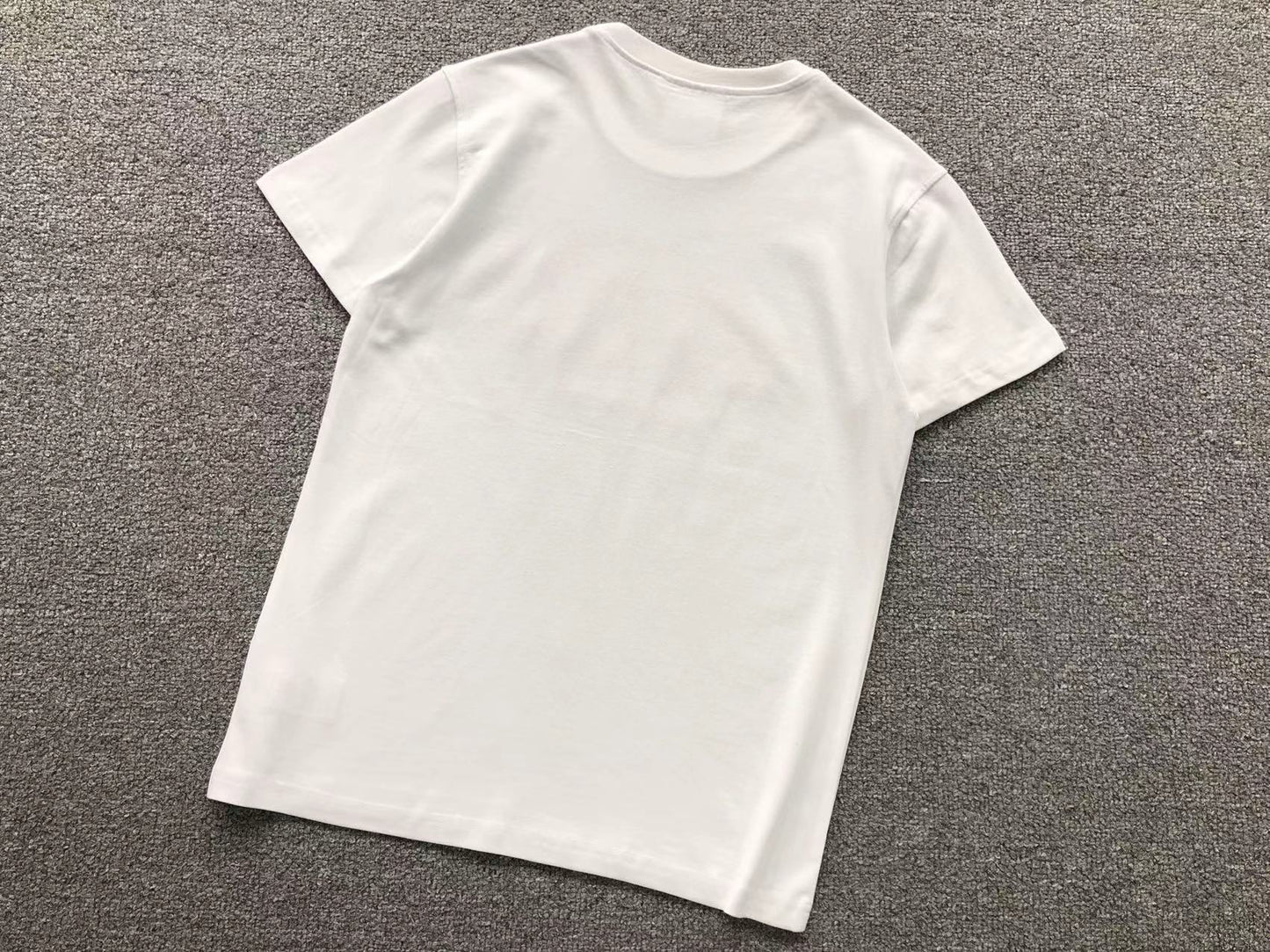 T-SHIRT SYNA WORLD