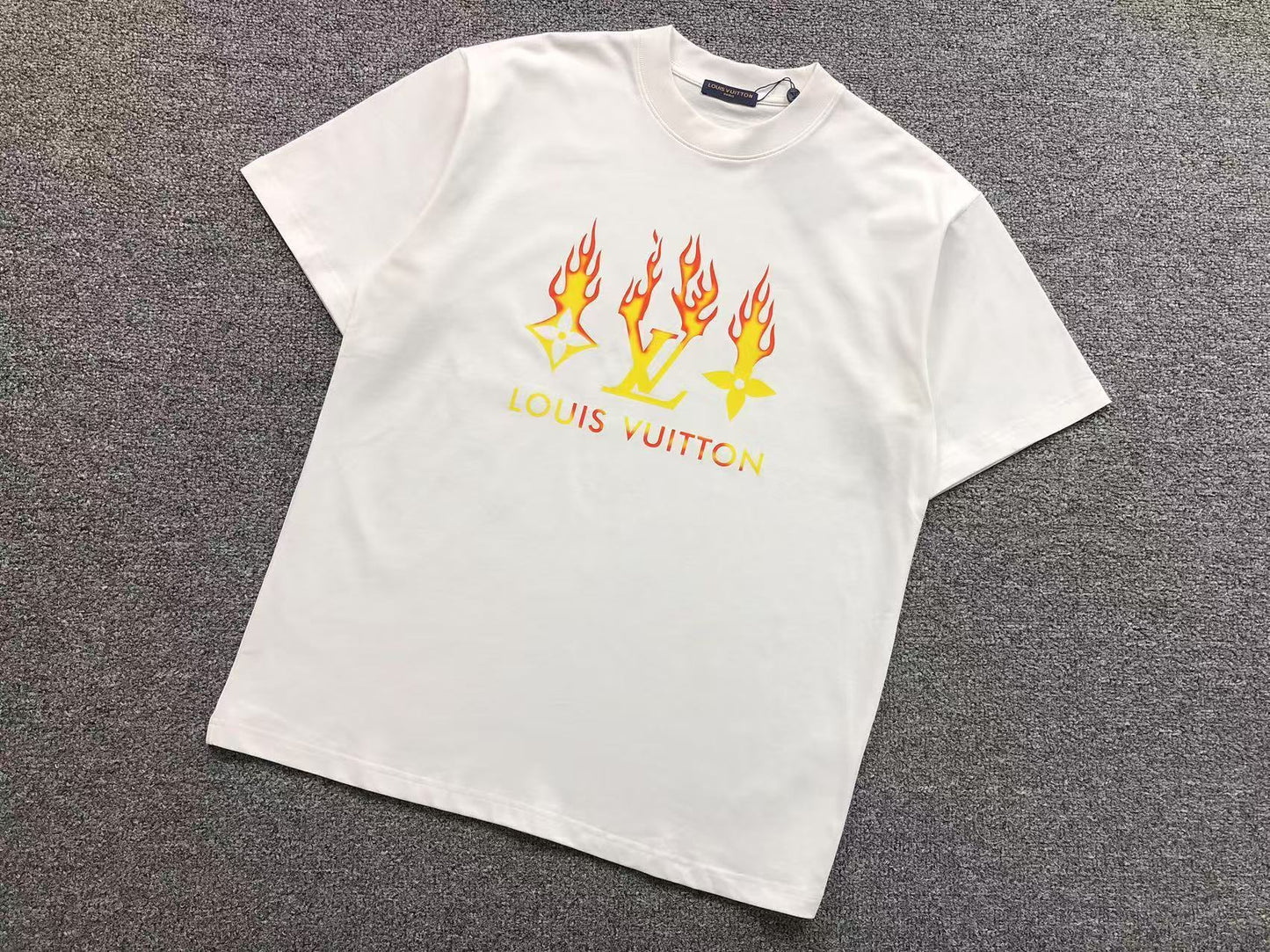 T-SHIRT LV
