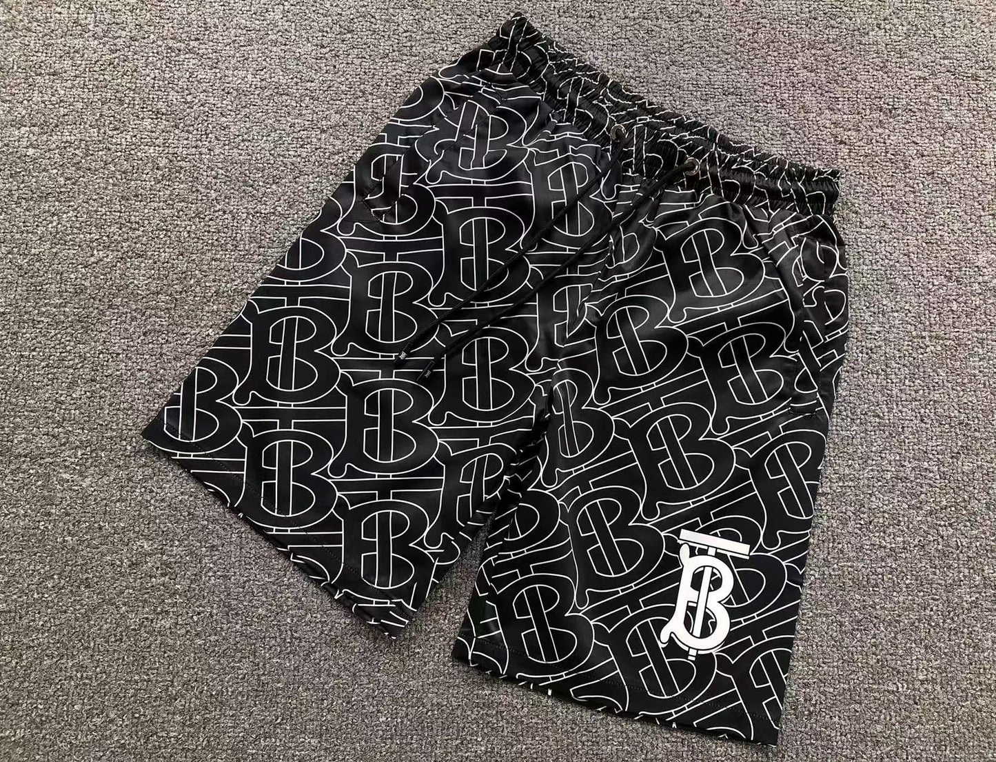 COSTUME BURBERRY