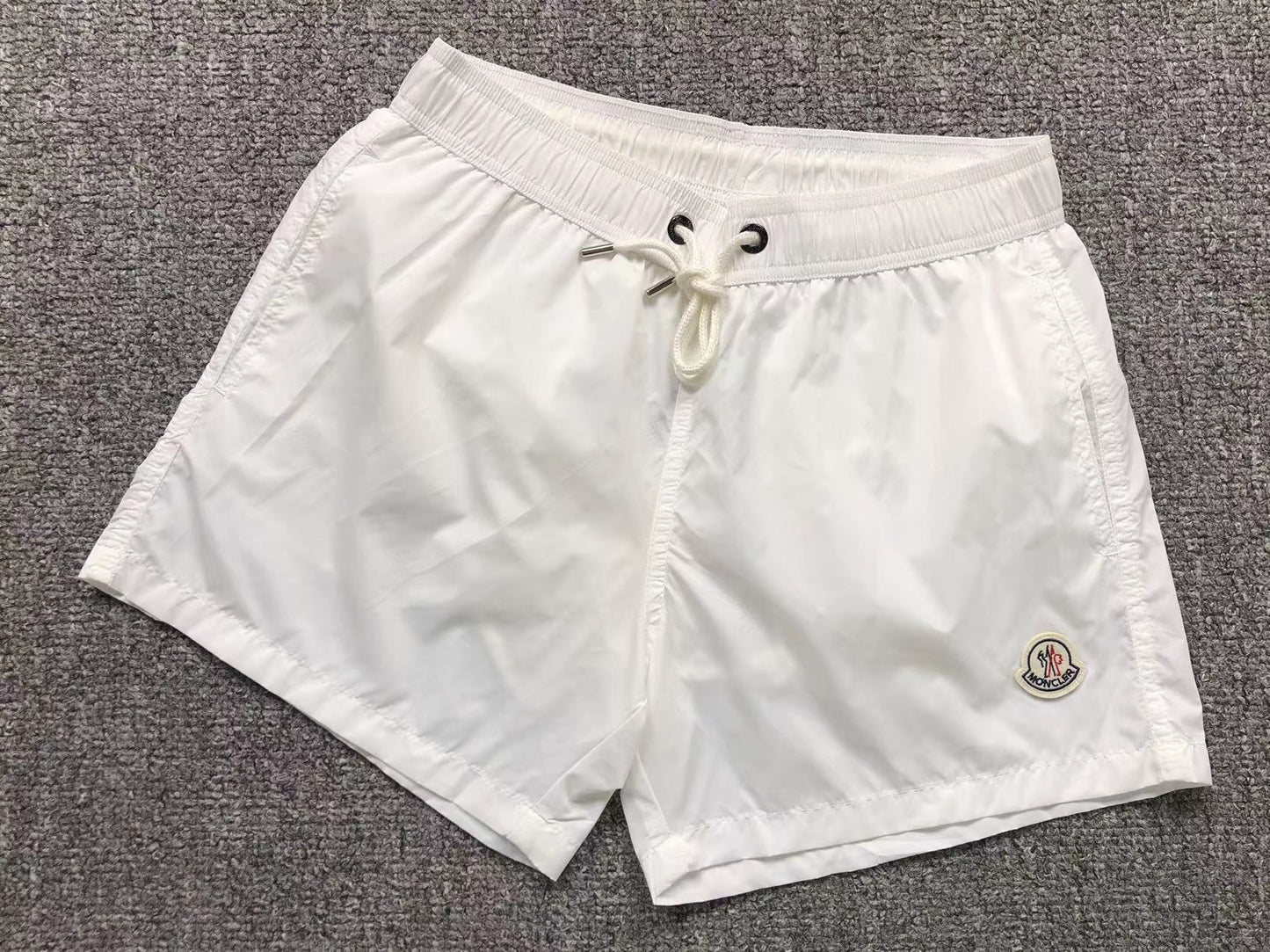 COSTUME MONCLER