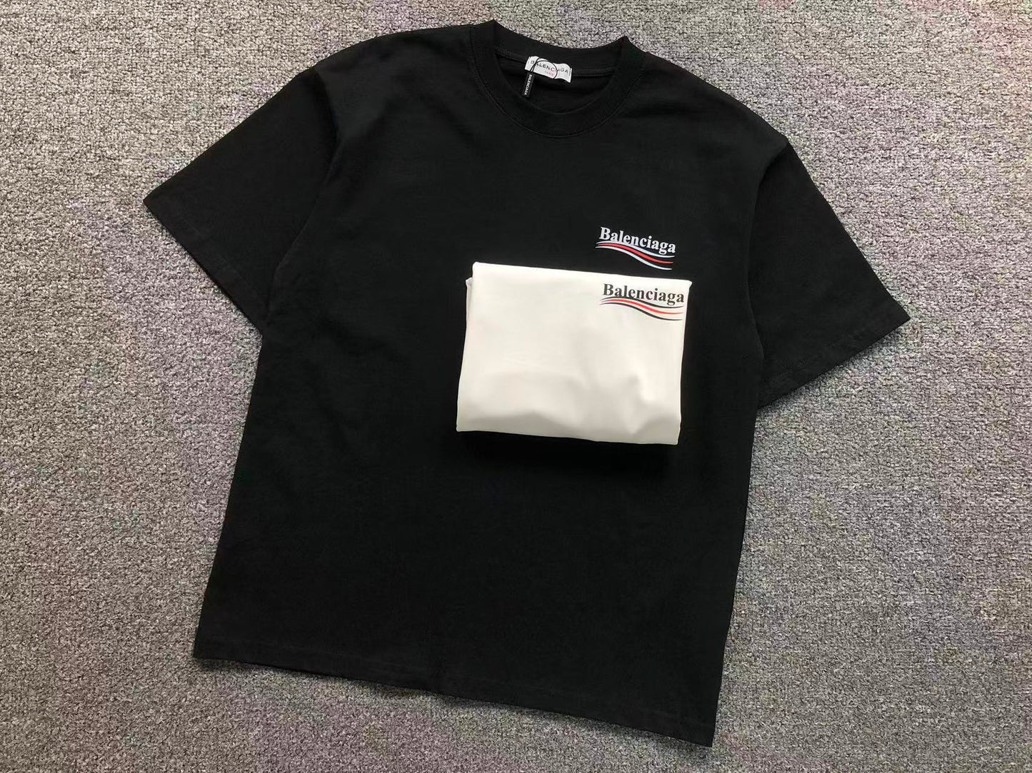 T-SHIRT BALENCIAGA