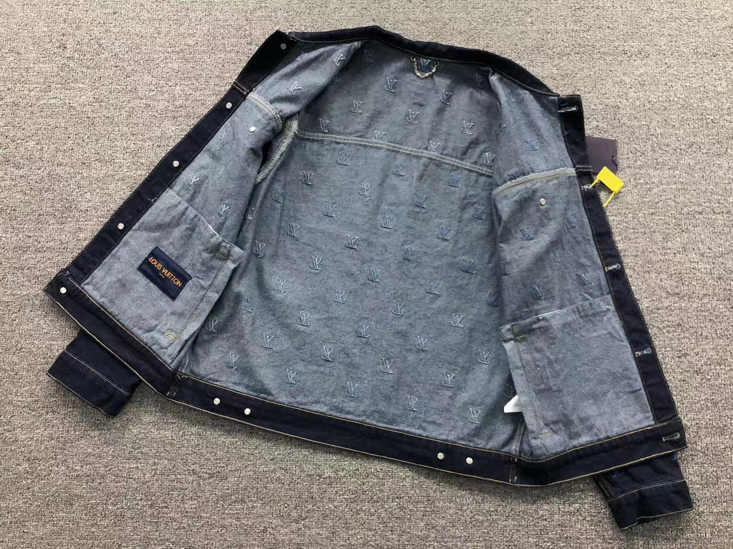 COMPLETO LV