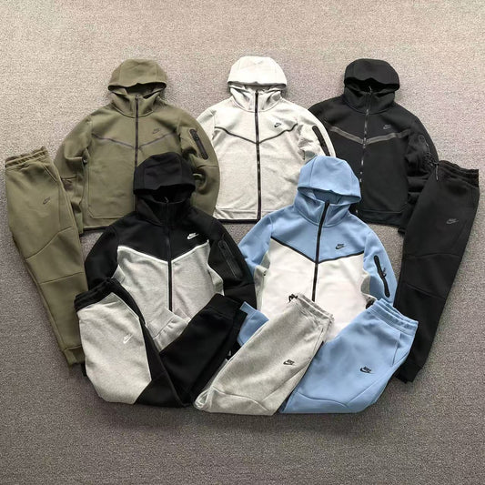 TUTA NIKE TECH FLEECE