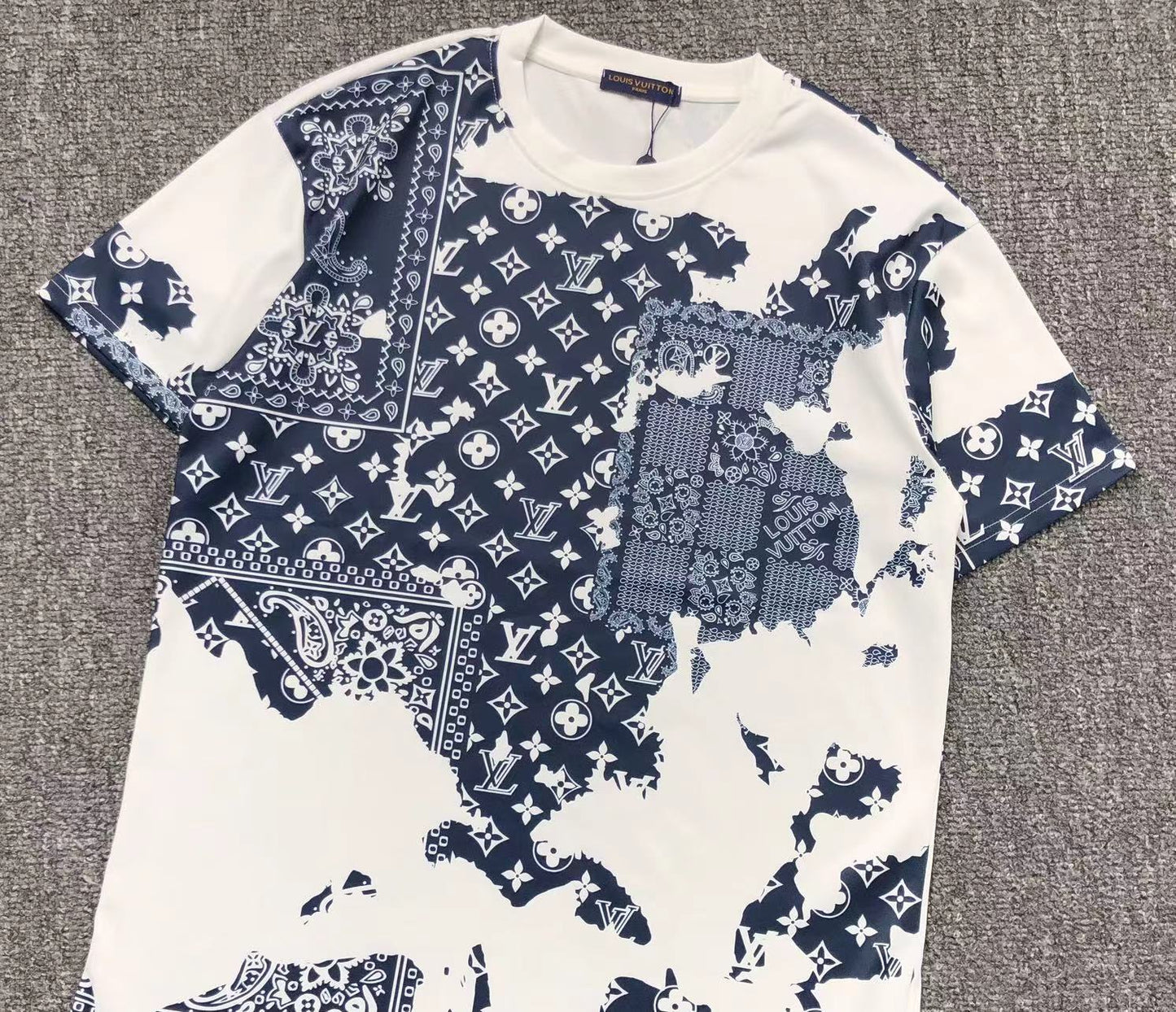 T-SHIRT LV