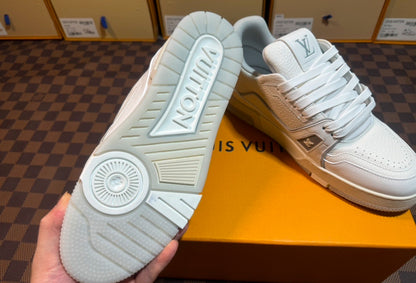 LV TRAINER