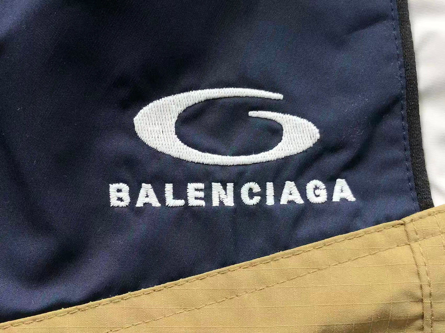PANTALONCINI BALENCIAGA