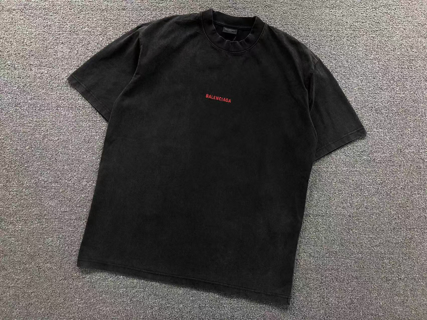 T-SHIRT BALENCIAGA