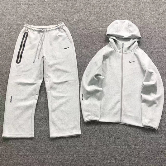 TUTA NIKE TECH FLEECE x NOCTA