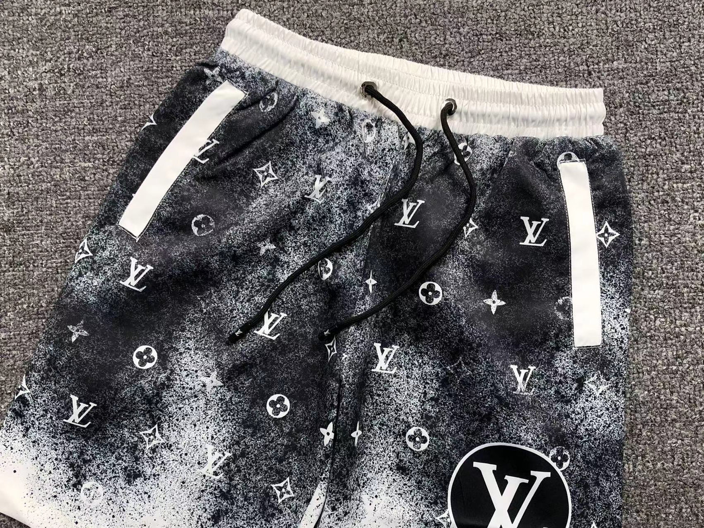 PANTALONCINI LV
