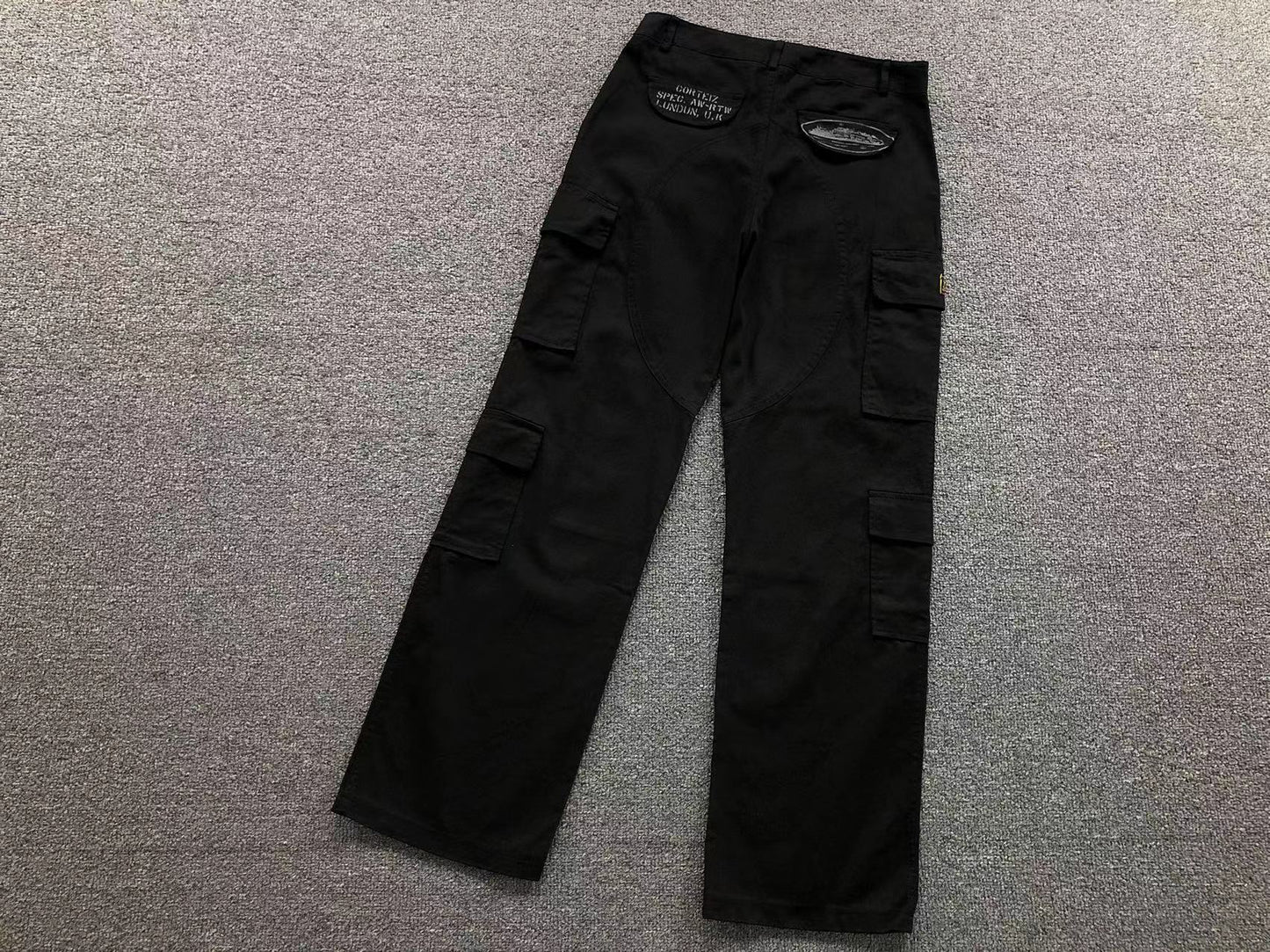 PANTALONI CORTEIZ